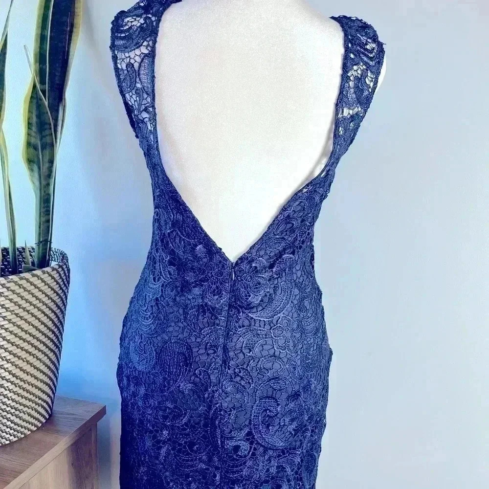 Alythea BACKLESS Royal Lace navy cocktail dress EUC - Picture 4 of 6